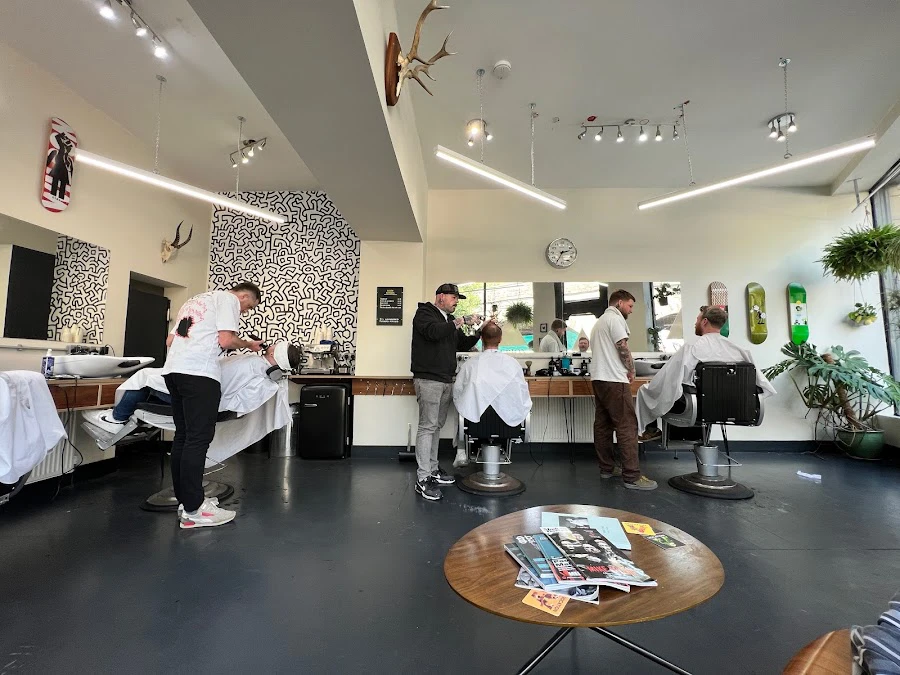 1 - Oli-Roos Nails & Beauty