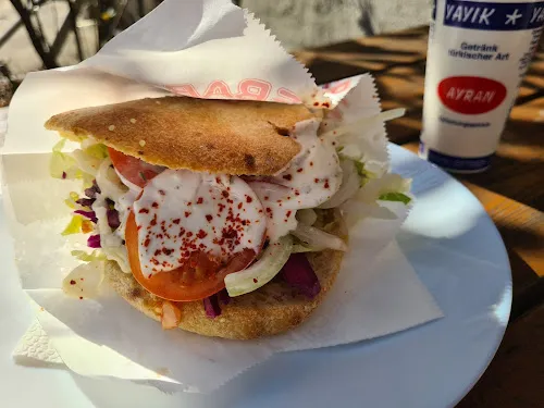 4 - OLIVA Food Münchner Freiheit