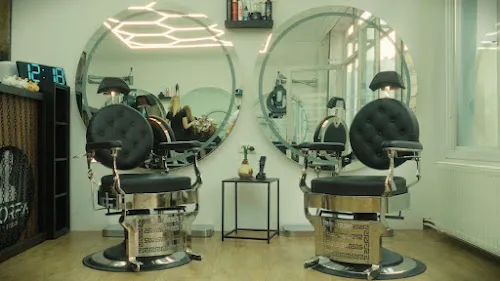 3 - OMORFIA - Das Haarstudio