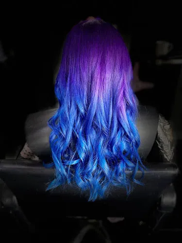 3 - One Eleven Hair Kathryn’ infos