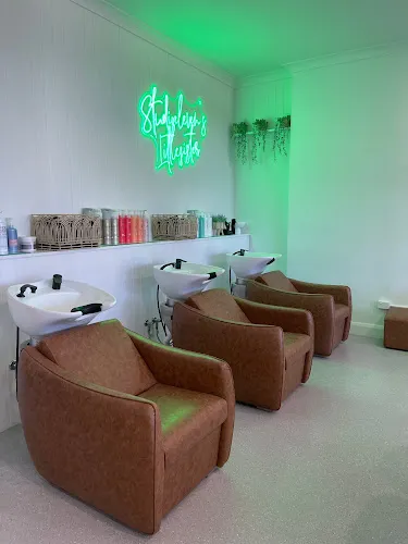 5 - Oohlah-Lah Nails & Waxing