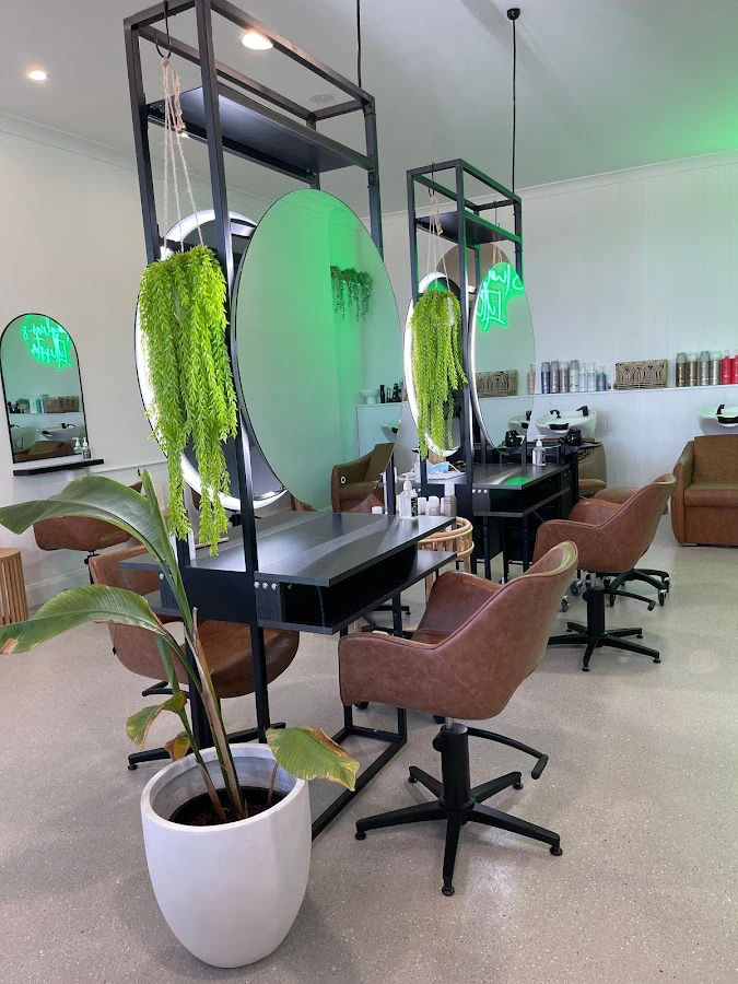 1 - Oohlah-Lah Nails & Waxing