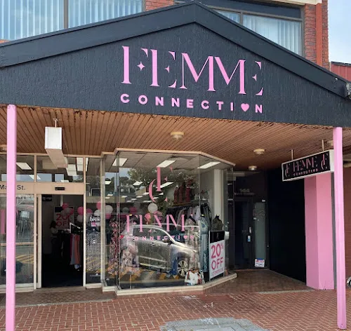 1 - Original Cuts and Colours - Arena Shopping Centre