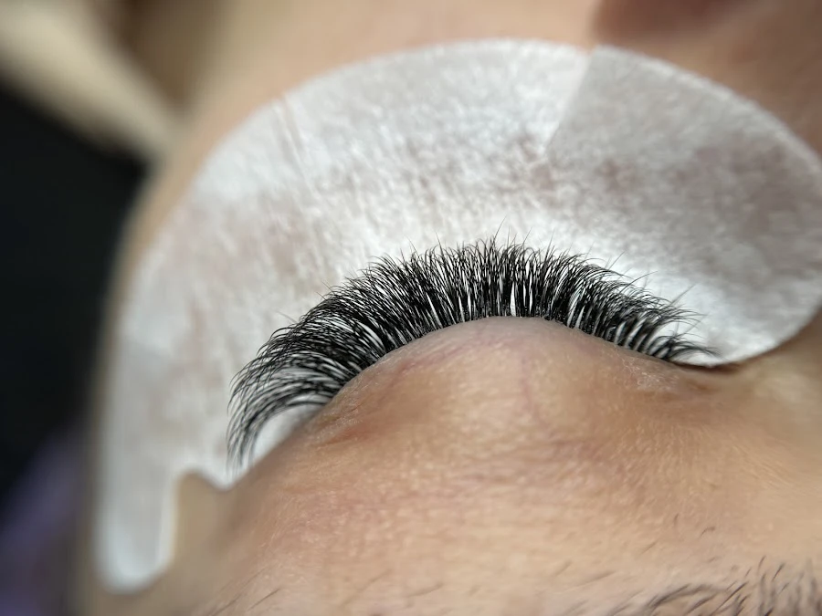 1 - Oro di Kinabalu - Centro estetico specializzato in extension ciglia e Laser a Lugano