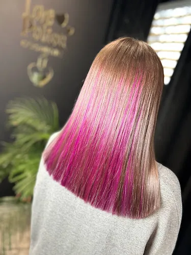 6 - Oscar Hair Studio