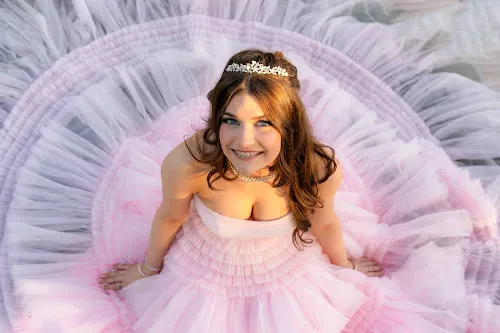 6 - Ozzee Nails & Spa