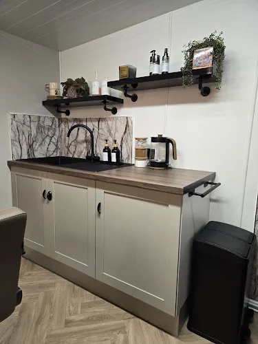 8 - Paislie Hide Hair