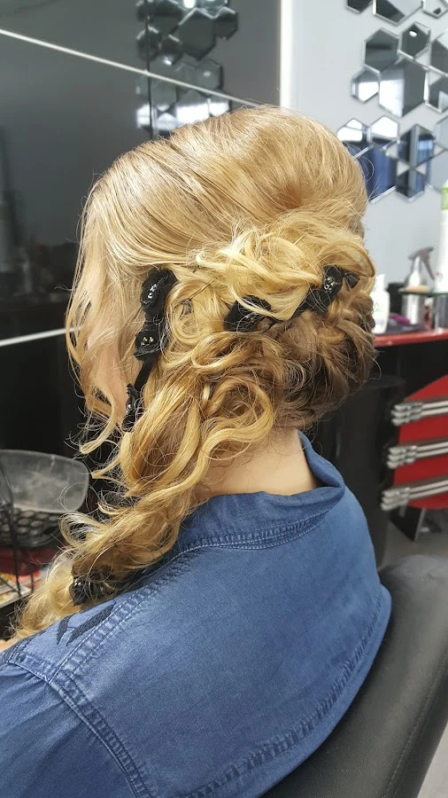 1 - Pampered Strands Hair Studio