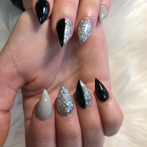 2 - Pandoras Nails Västerås