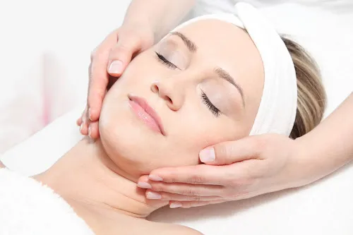 7 - Papillon Nails & Beauty