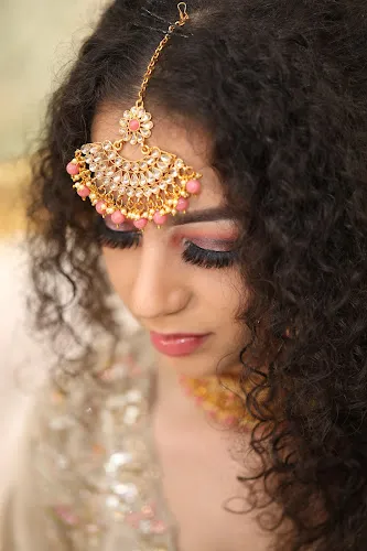 3 - Parveens Beauty Salon