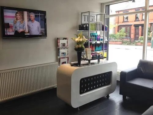 6 - Paul Smiths Hair Company