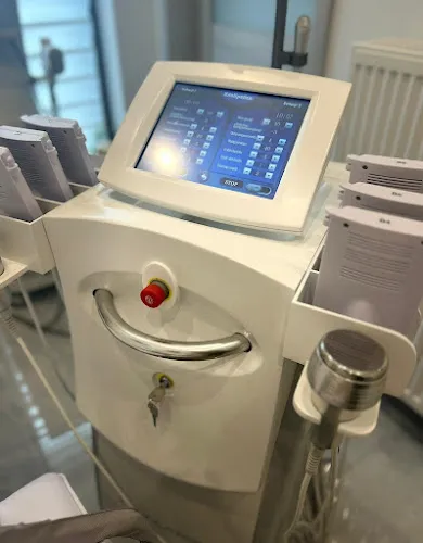 7 - Paula Studio. Salon fryzjerski. Spryszak P.