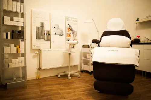 2 - Paws En Claws Nail Studio - Groningen