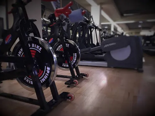 6 - Peakbody Glow Tanning Salon