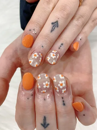 2 - Pebees Hair Design