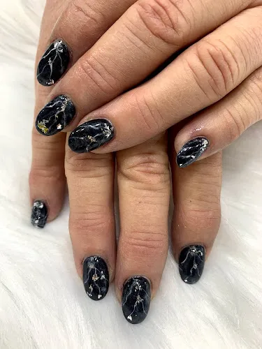 3 - Pebees Hair Design