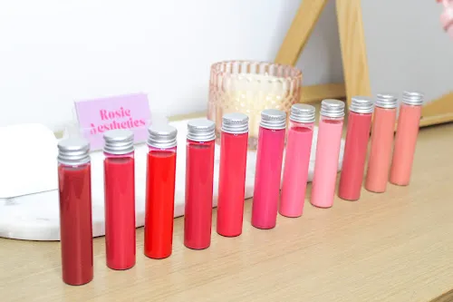 7 - Perfect Nails and Beauty