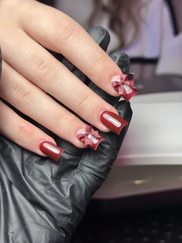 3 - Perfect Nails & Beauty