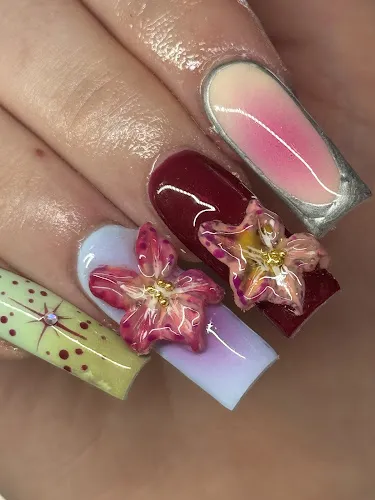 2 - Perfect Nails & Beauty