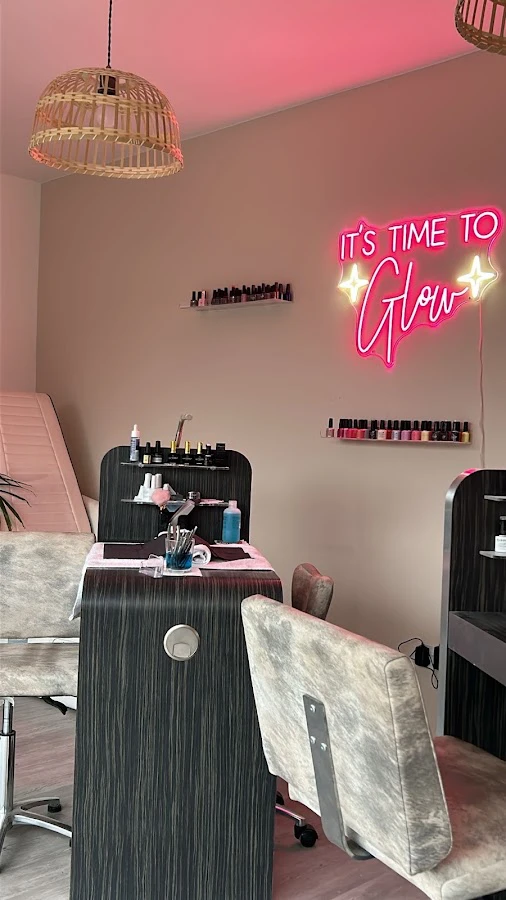 1 - Perfect Nails & Beauty