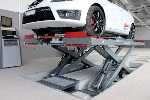 4 - Peter Aschenbroich