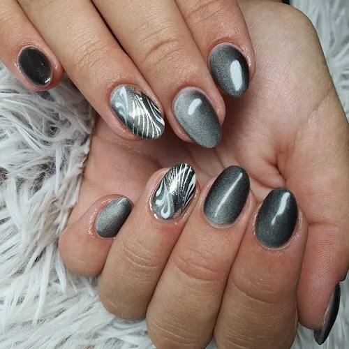 6 - Pezis Nagelwelt... Deine Welt für Hand und Fuß