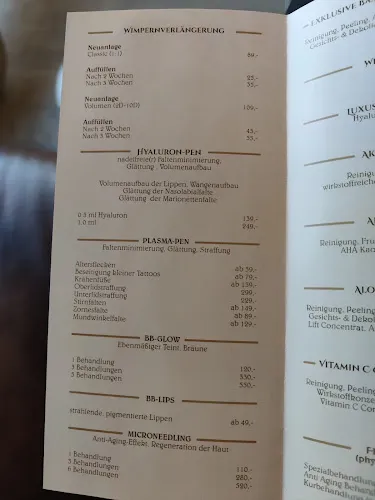 6 - Phoenix Barbershop & Damen Salon