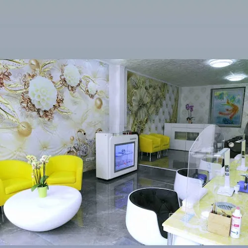 1 - Phoenix Nail Salon