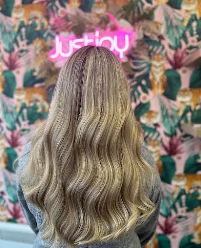 4 - Platinum Hair & Beauty Studio