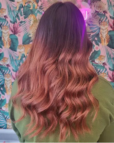 5 - Platinum Hair & Beauty Studio