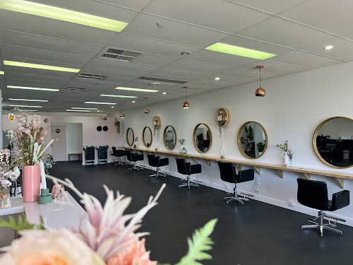 6 - Platinum Hair Bathurst