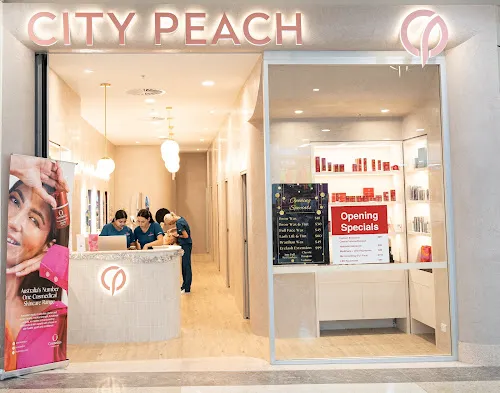 2 - Platinum Nail Bar