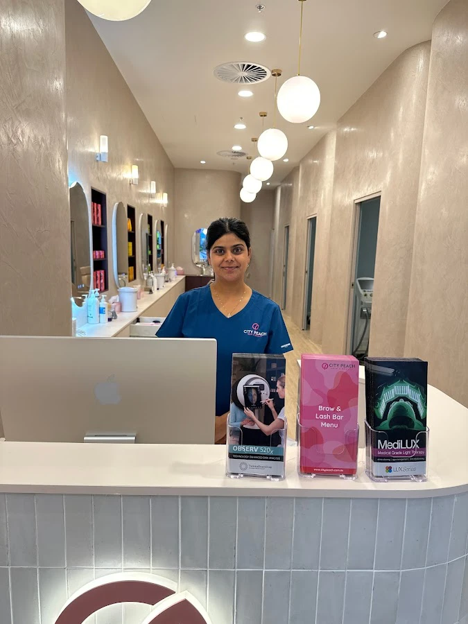 1 - Platinum Nail Bar