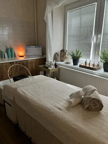 3 - Pánské kadeřnictví a damske