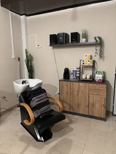 6 - Pánské kadeřnictví Luna