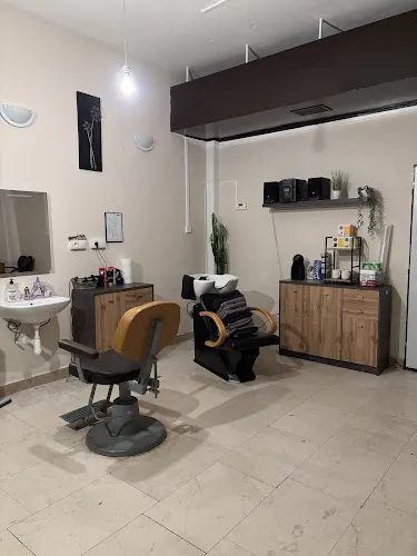 2 - Pánské kadeřnictví Luna