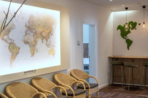 6 - Poli Praxis München Mitte - Dr. med. Romylos Siniossoglou