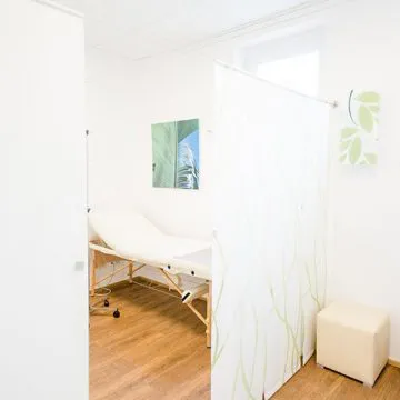 3 - Poli Praxis München Mitte - Dr. med. Romylos Siniossoglou