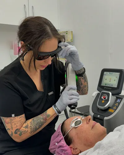 7 - Polishd Beautique Crestwood