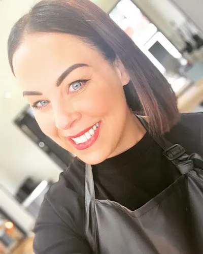 7 - Poppins Ladies Hair Salon