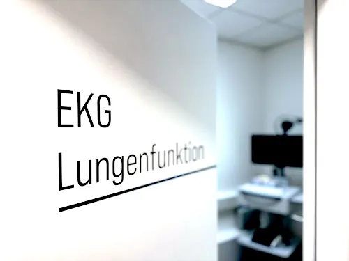 6 - Praxis Dr. med. Alexander Pfähler und Dr. med. Christina Renz