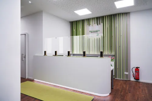 2 - Praxis Dr. med. Darius Umlas