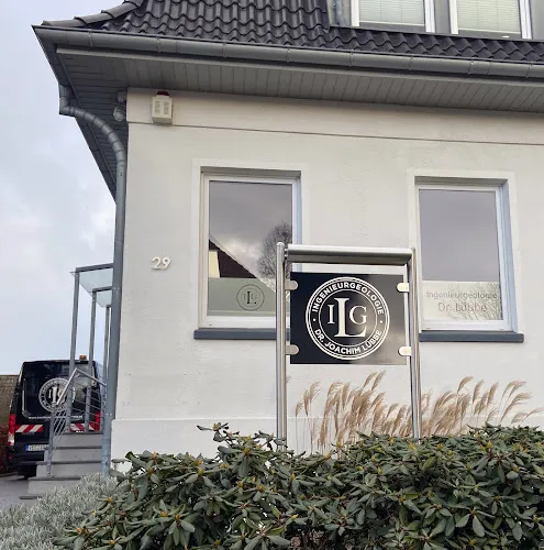 2 - Praxis für Oralchirurgie und Zahnmedizin Dr. Friedrich Nigrin, Dr. Rüdiger Nigrin, Bettina Nigrin