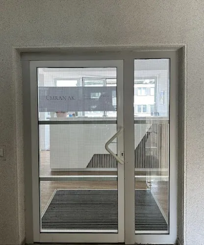 2 - Praxis Ümran Ak