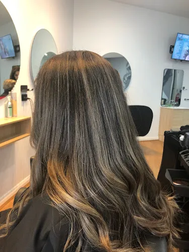 3 - Precise hair and beauty maddingley