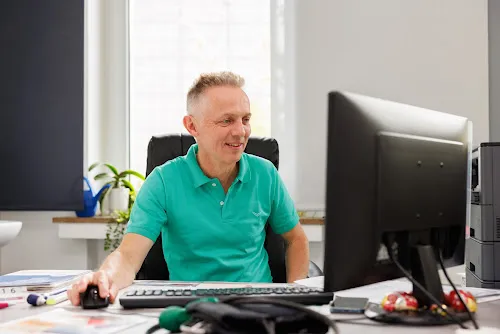 2 - Prof. Dr. med. habil. Renè Schiffner