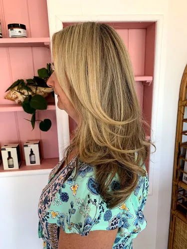 8 - Pure Shine Hair Design