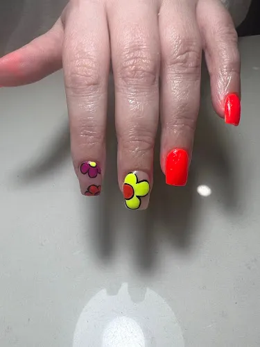 6 - PureGlowBeautyandFootSpa