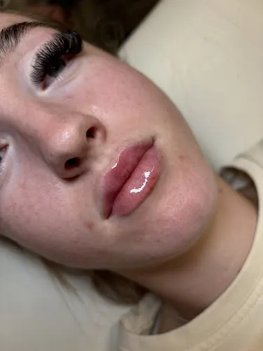 4 - Q&H Nails and spa